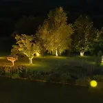 Aislamiento, Luxus Faház Villa Zalaegerszeg