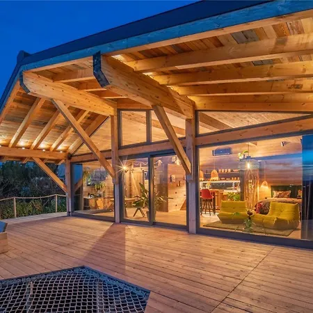 Aislamiento, Luxus Fahaz