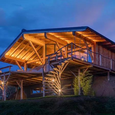 Aislamiento, Luxus Fahaz Villa Zalaegerszeg