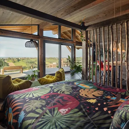 Aislamiento, Luxus Fahaz Villa