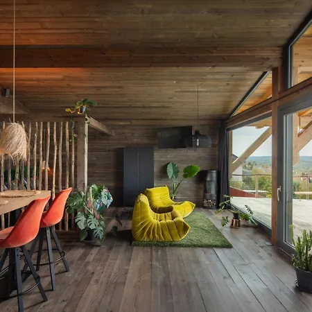 Aislamiento, Luxus Fahaz Zalaegerszeg