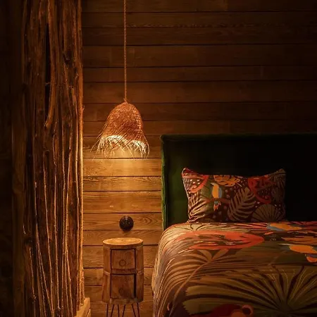 Aislamiento, Luxus Fahaz Villa Zalaegerszeg