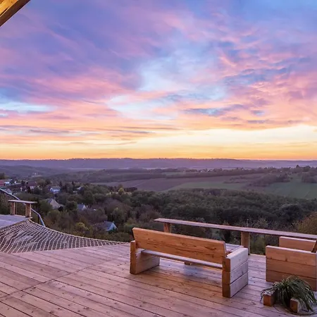 Aislamiento, Luxus Fahaz Zalaegerszeg