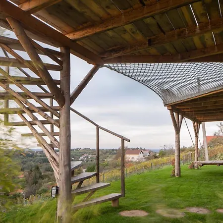 Aislamiento, Luxus Fahaz * Zalaegerszeg