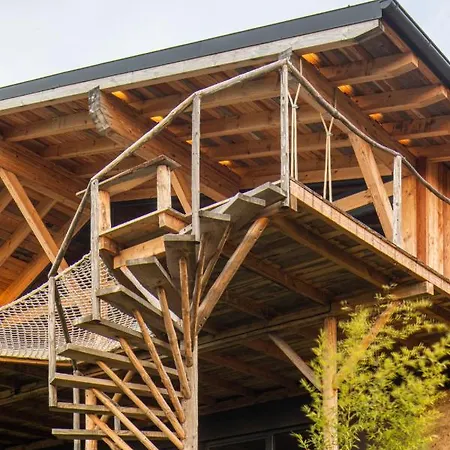 Aislamiento, Luxus Fahaz * Zalaegerszeg