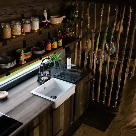 Aislamiento, Luxus Fahaz Villa Zalaegerszeg