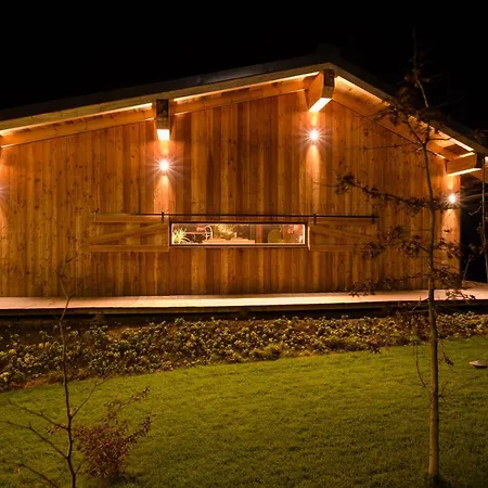 Villa Aislamiento, Luxus Fahaz *