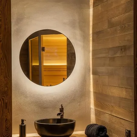 Villa Aislamiento, Luxus Fahaz