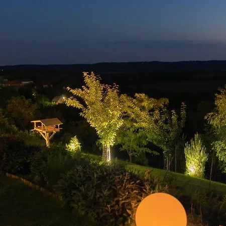 Aislamiento, Luxus Fahaz