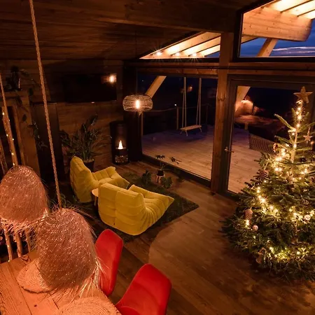 Aislamiento, Luxus Fahaz Villa