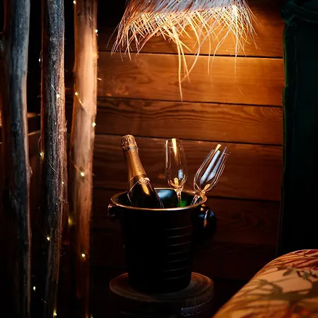 Villa Aislamiento, Luxus Fahaz