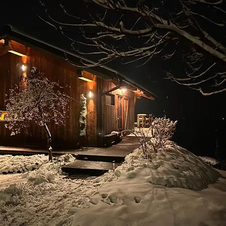 Aislamiento, Luxus Faház Zalaegerszeg