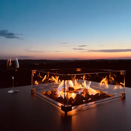 Aislamiento, Luxus Fahaz Villa