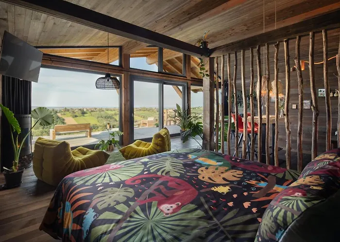 Aislamiento, Luxus Fahaz Villa