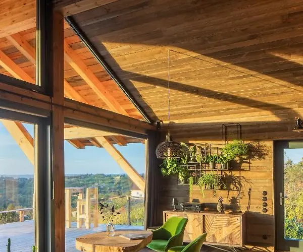 Aislamiento, Luxus Fahaz *