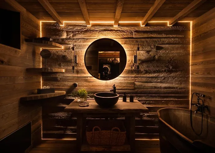 Aislamiento, Luxus Fahaz Zalaegerszeg