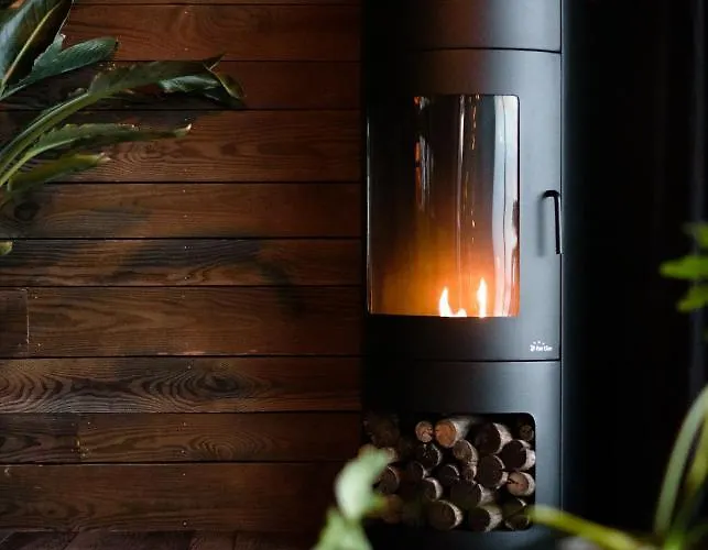 Aislamiento, Luxus Fahaz * Zalaegerszeg