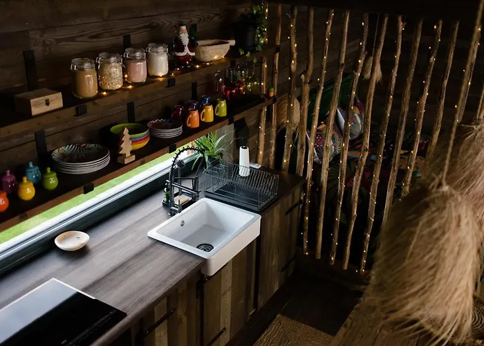 Aislamiento, Luxus Fahaz Villa Zalaegerszeg