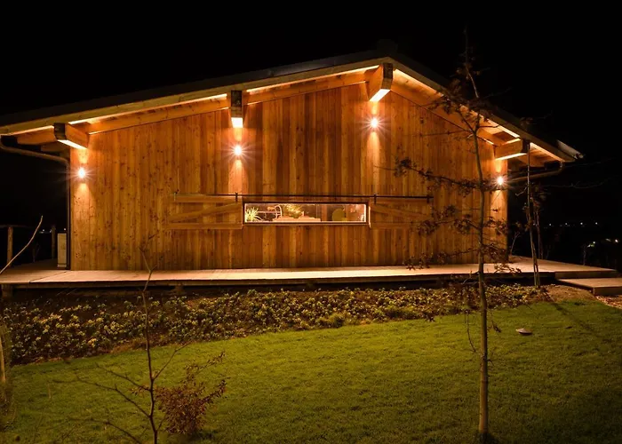 Villa Aislamiento, Luxus Fahaz *