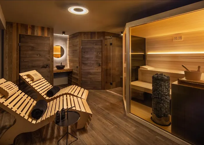 Villa Aislamiento, Luxus Fahaz Zalaegerszeg