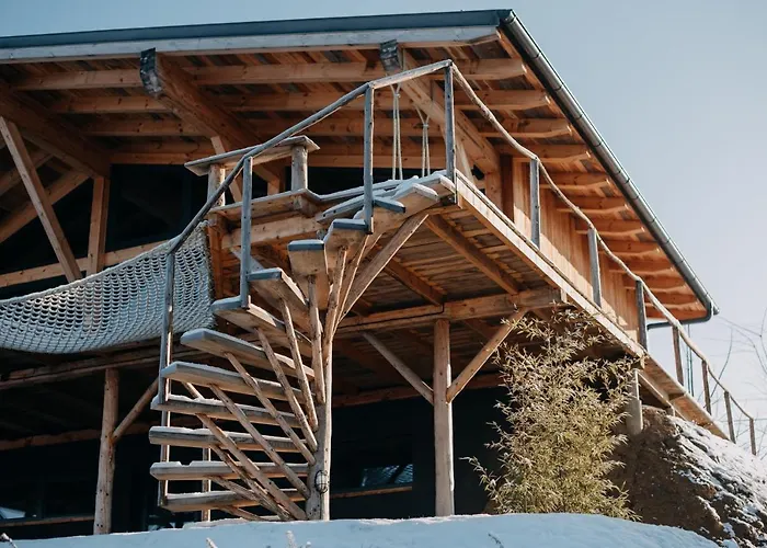 Aislamiento, Luxus Fahaz *