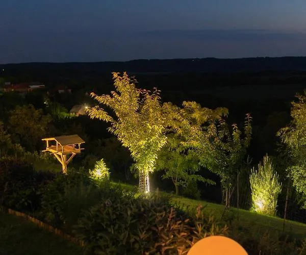 Aislamiento, Luxus Fahaz