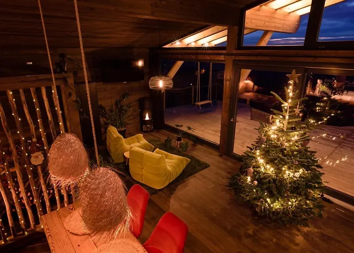 Aislamiento, Luxus Fahaz Villa