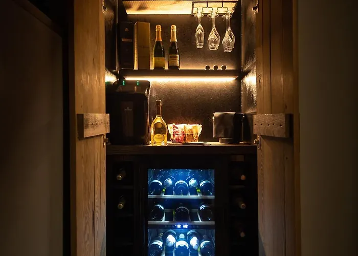 Aislamiento, Luxus Fahaz