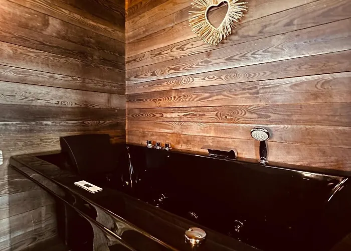 וילה Aislamiento, Luxus Fahaz